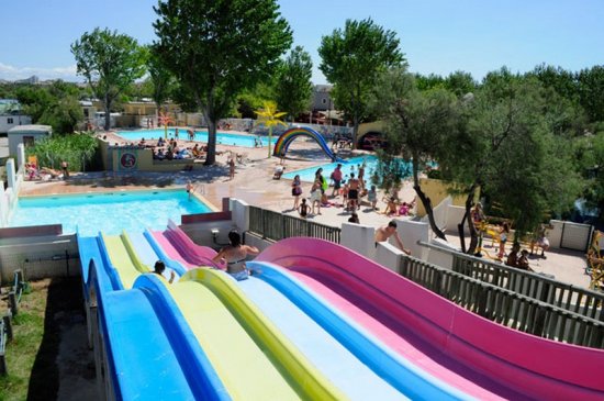 Tobbogan et son parc aquatique